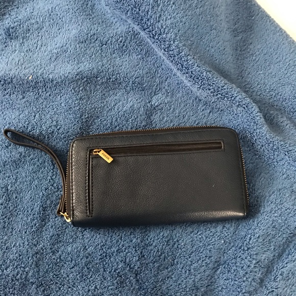 SOLD!! Navy Jori Zip Leather Fossil Wallet, Credit Card Holder, Wristlet! - Picture 2 of 6